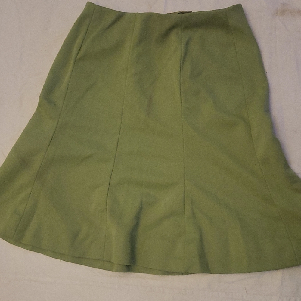 Elegant Green Women's Skirt
